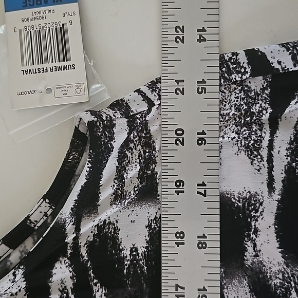 New Style & Co. Black and White Abstract Print Sleeveless Tunic w Rhinestones - Picture 4 of 7